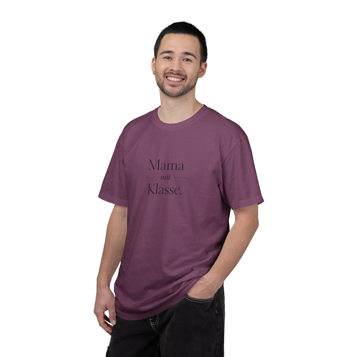 Mama mit Klasse T-Shirt — Stylish German 'Mama with Class' Tee