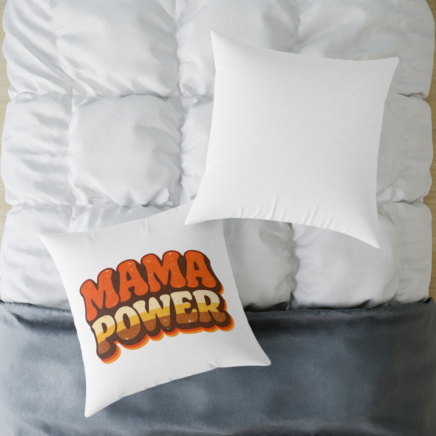 MAMA POWER Quadratisches Poly-Canvas-Kissen — Kühnes Mama Power Dekokissen