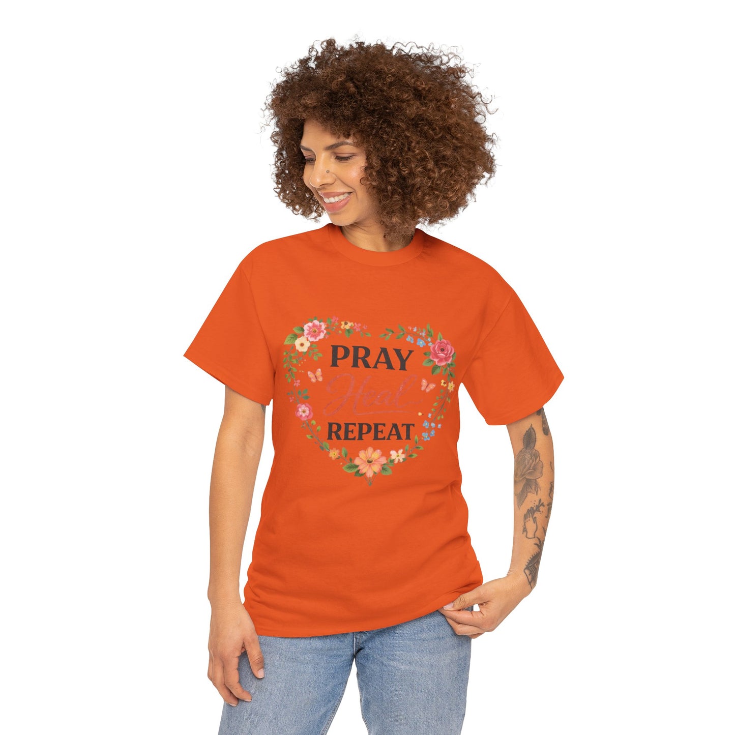 T-Shirt „Pray Heal Repeat“ – Inspirierendes T-Shirt mit Glaubensmotiv