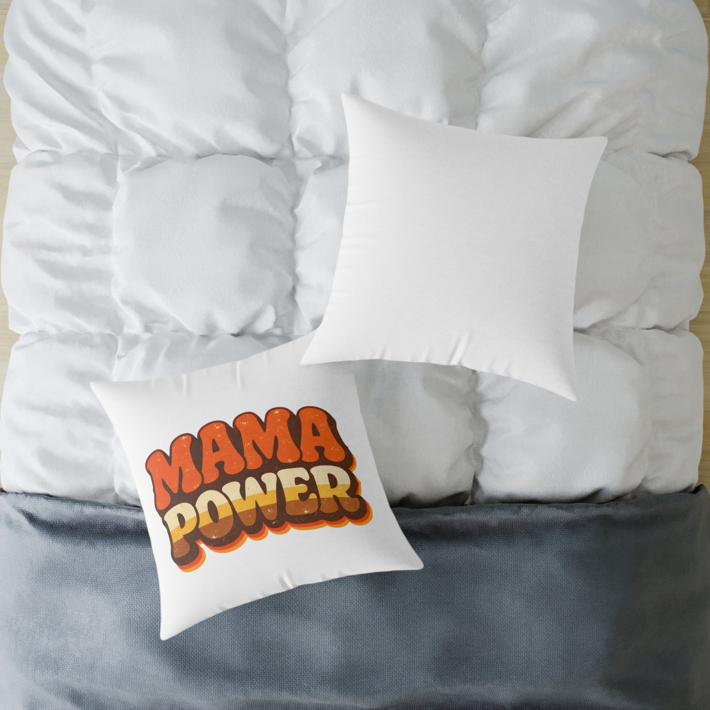 MAMA POWER Quadratisches Poly-Canvas-Kissen — Kühnes Mama Power Dekokissen