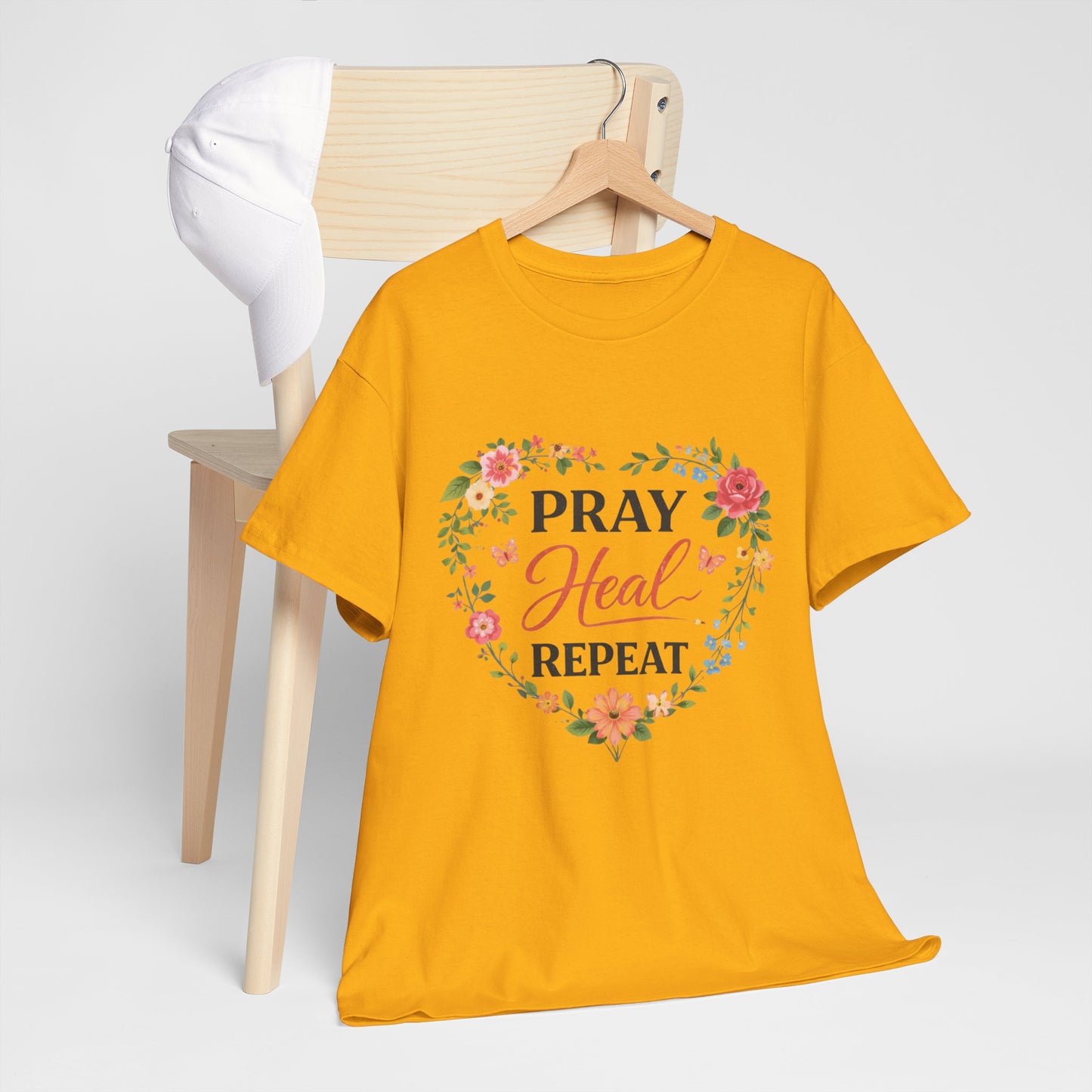 T-Shirt „Pray Heal Repeat“ – Inspirierendes T-Shirt mit Glaubensmotiv